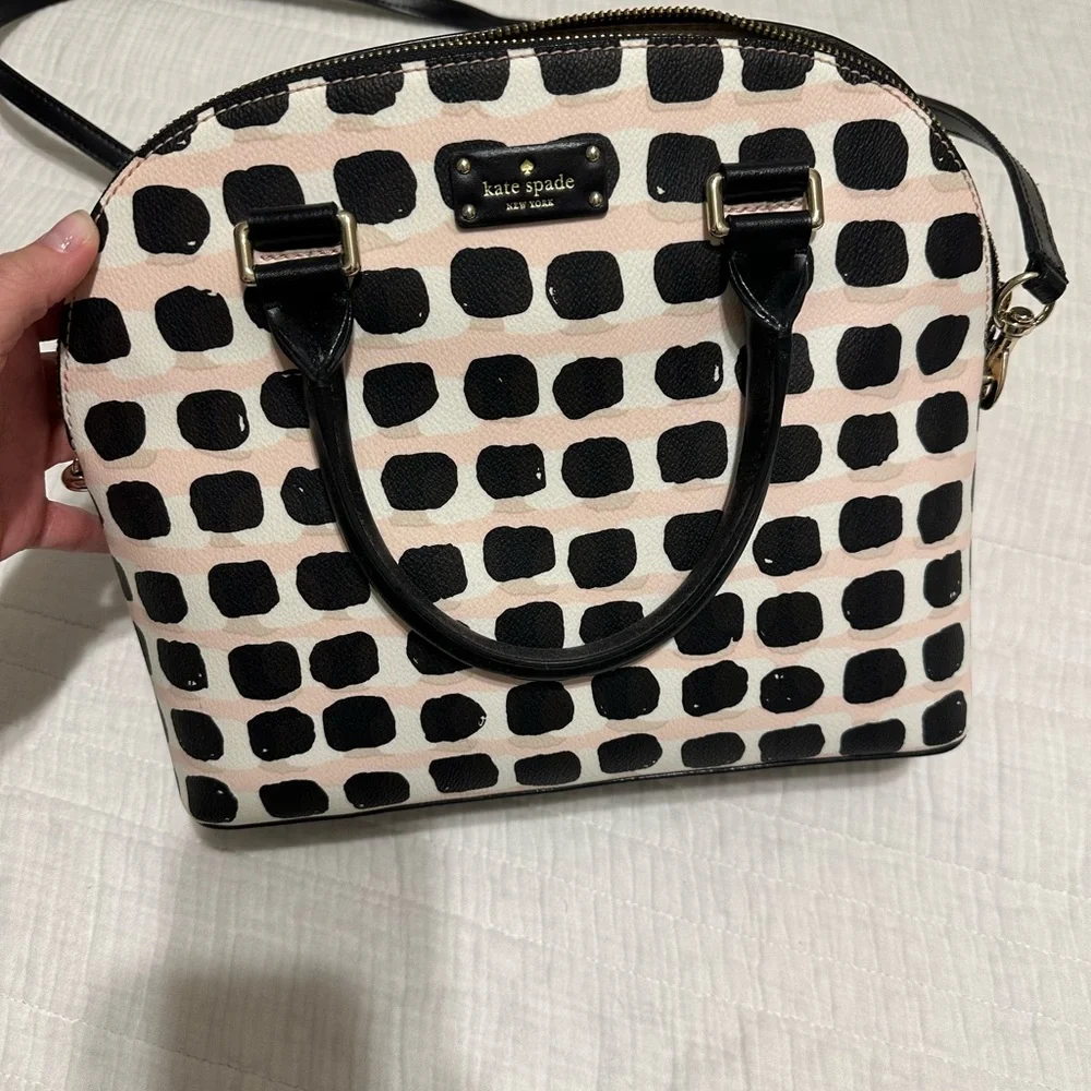 Kate Spade Purse - Picture 1 of 3